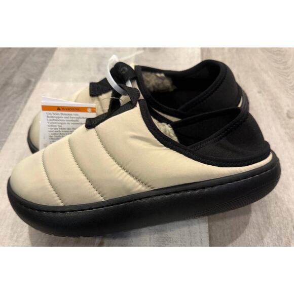 NWT Crocs Classic Puff Moc Slipper Sz M4/W6 Beige Ethylene Vinyl Acetate Slip On - Picture 1 of 8